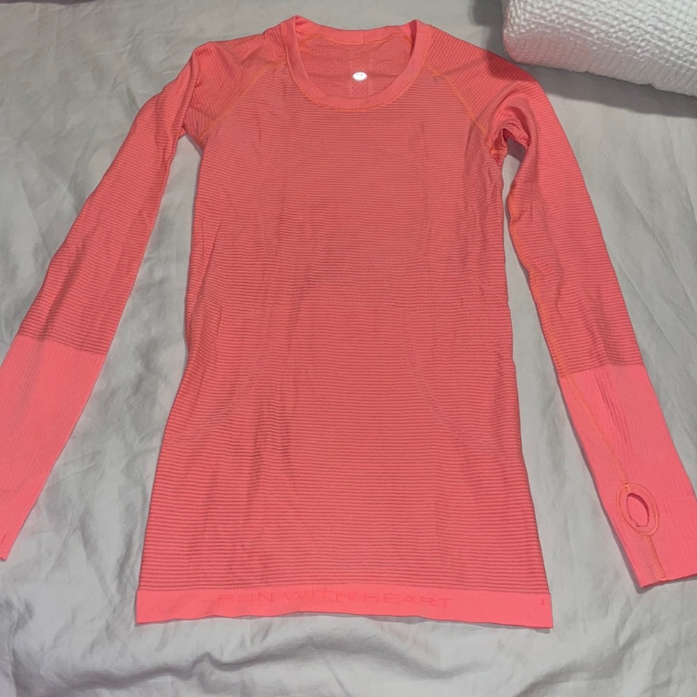 Lululemon Swiftly Tech long sleeve